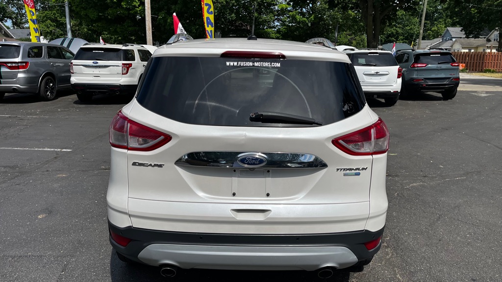 Photo 6 of this FORD ESCAPE