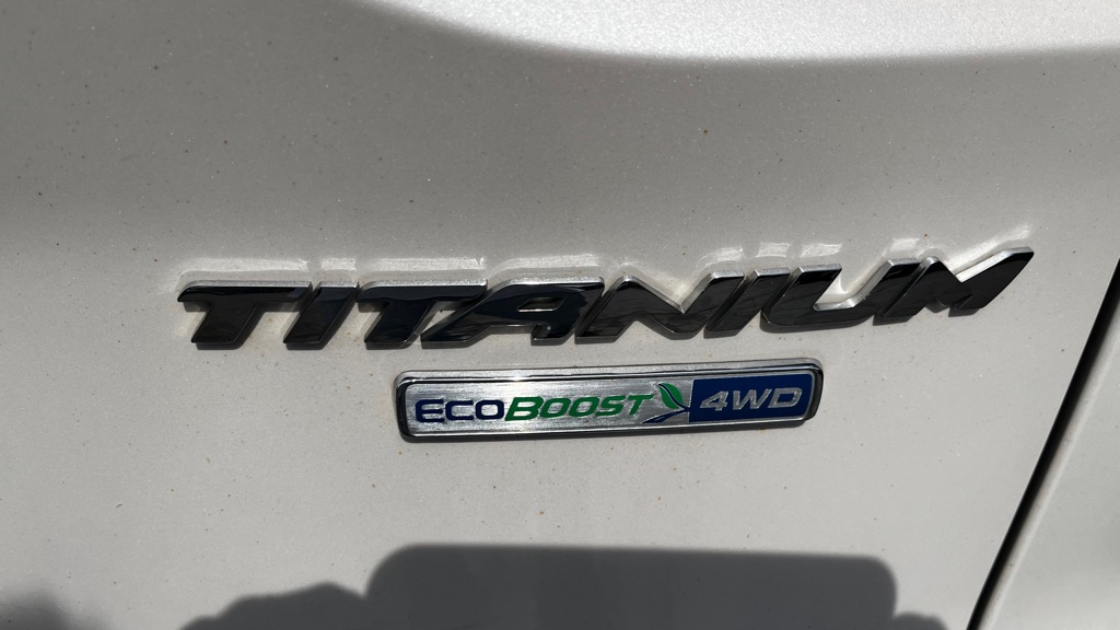 Photo 7 of this FORD ESCAPE