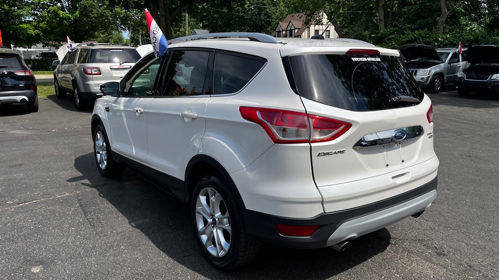 Photo 5 of this FORD ESCAPE