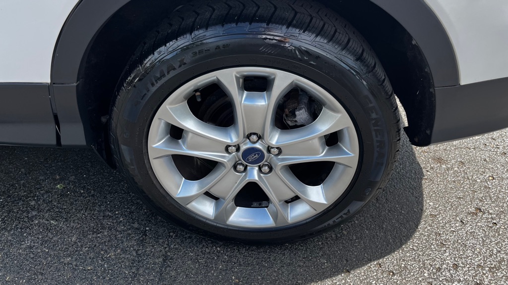 Photo 55 of this FORD ESCAPE