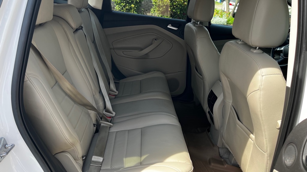 Photo 42 of this FORD ESCAPE