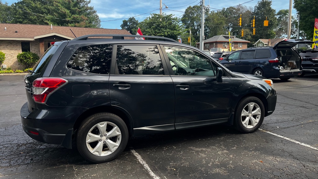 Photo 7 of this SUBARU FORESTER