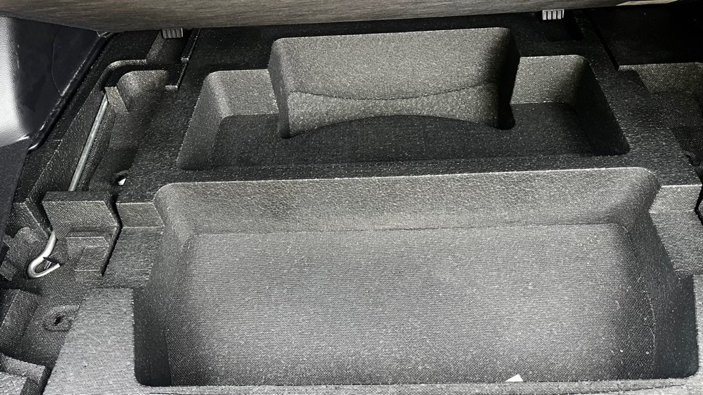 Photo 44 of this SUBARU FORESTER