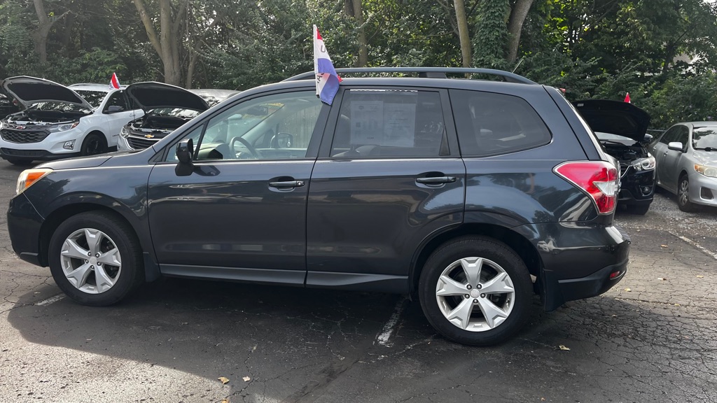 Photo 3 of this SUBARU FORESTER