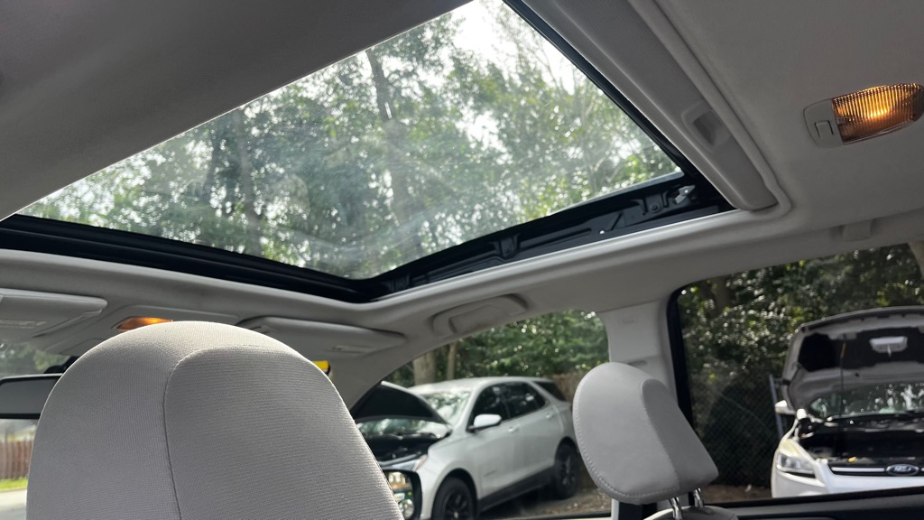 Photo 28 of this SUBARU FORESTER