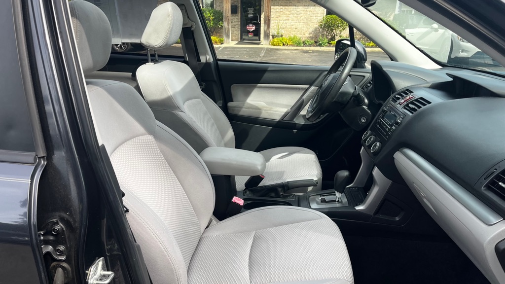Photo 27 of this SUBARU FORESTER