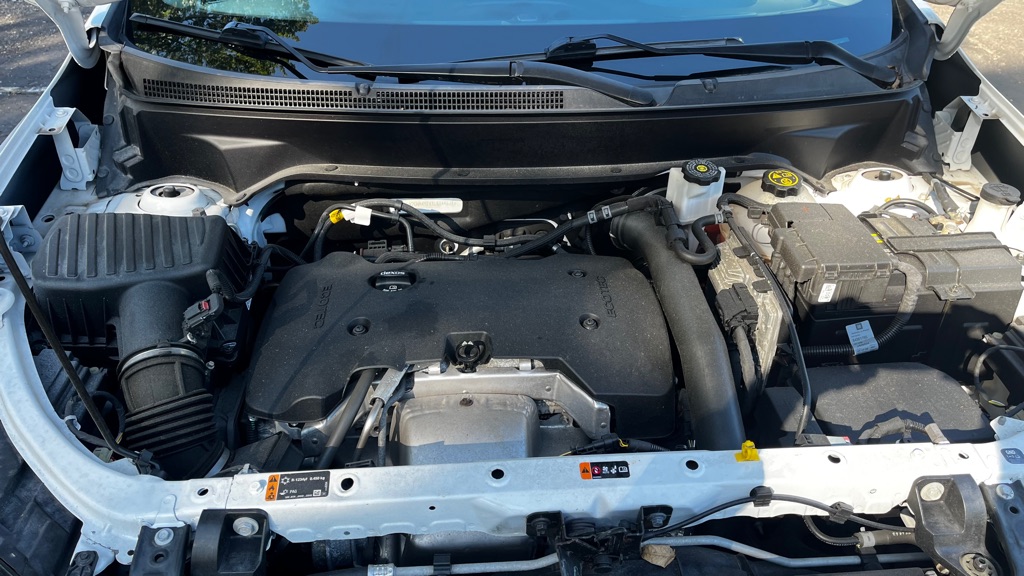 Photo 14 of this CHEVROLET EQUINOX