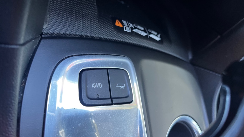 Photo 22 of this CHEVROLET EQUINOX