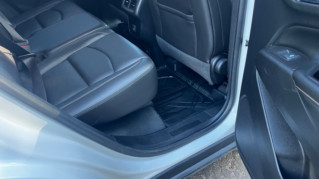Photo 43 of this CHEVROLET EQUINOX
