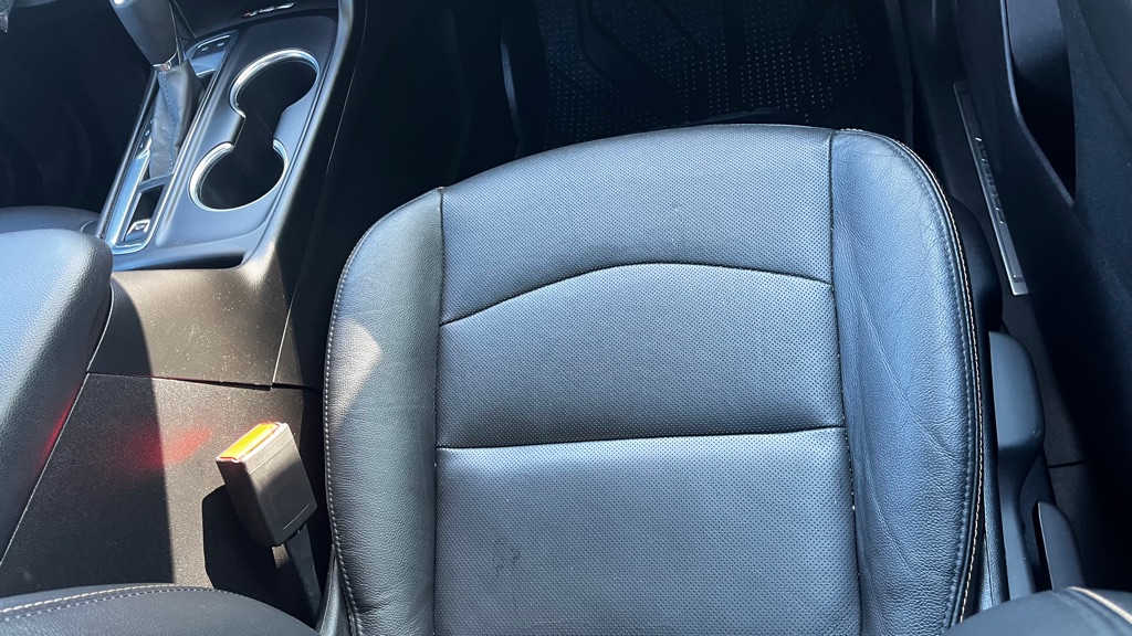 Photo 39 of this CHEVROLET EQUINOX