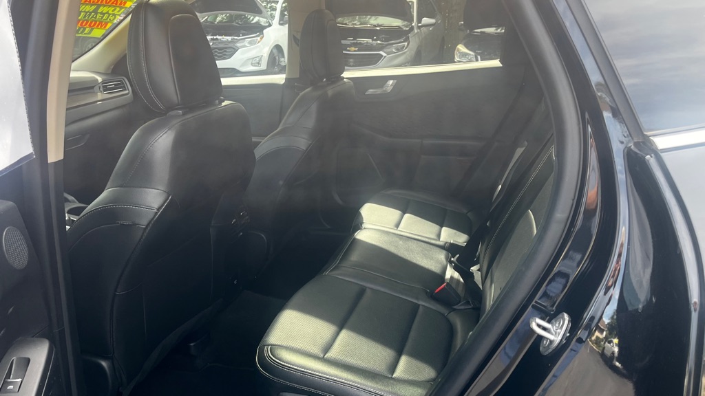 Photo 42 of this FORD ESCAPE