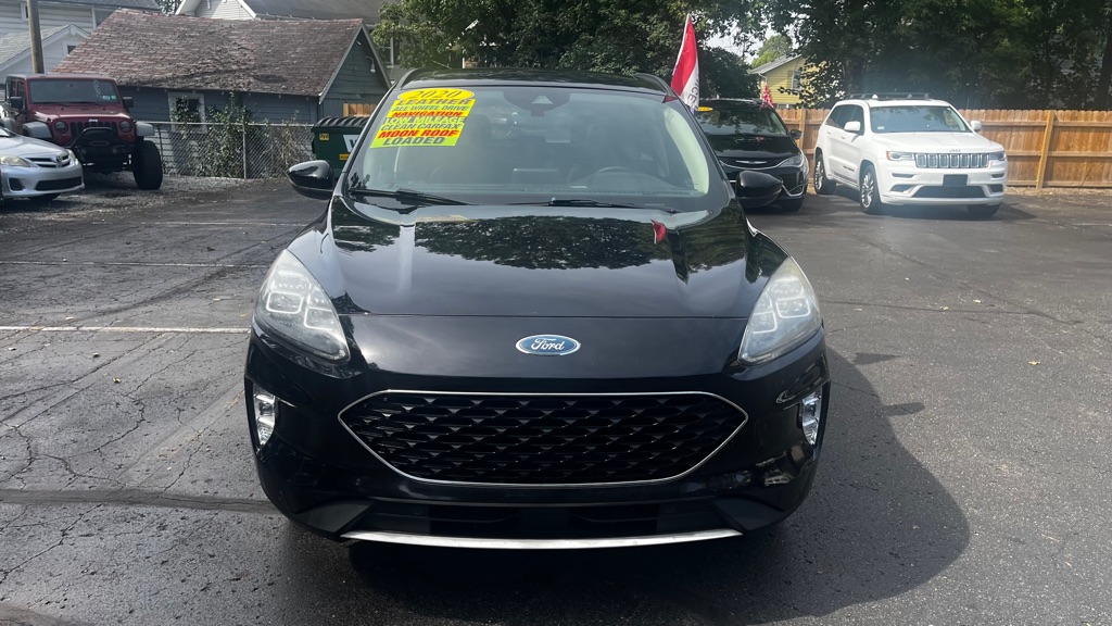 Photo 13 of this FORD ESCAPE