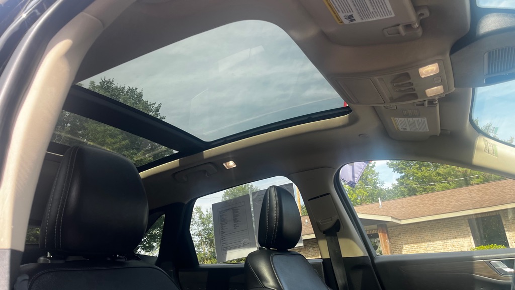 Photo 34 of this FORD ESCAPE