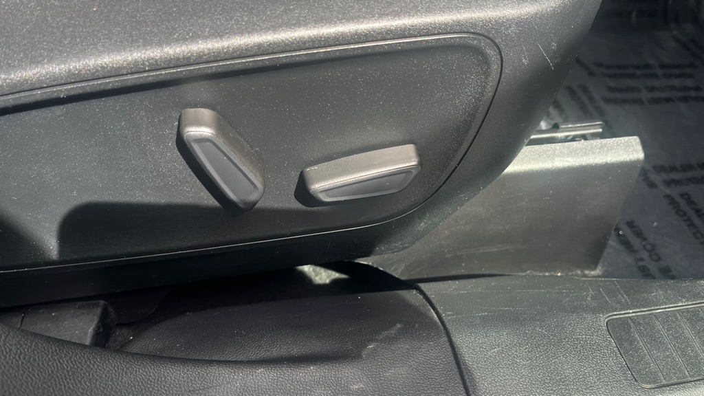 Photo 39 of this FORD ESCAPE