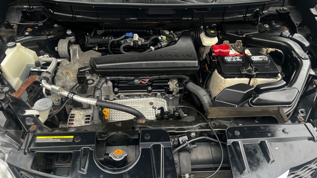 Photo 15 of this NISSAN ROGUE
