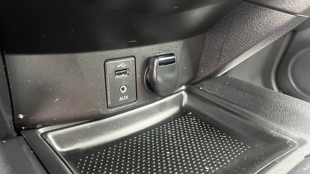 Photo 21 of this NISSAN ROGUE