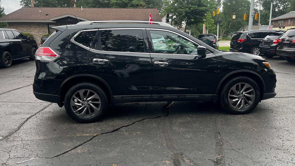 Photo 9 of this NISSAN ROGUE