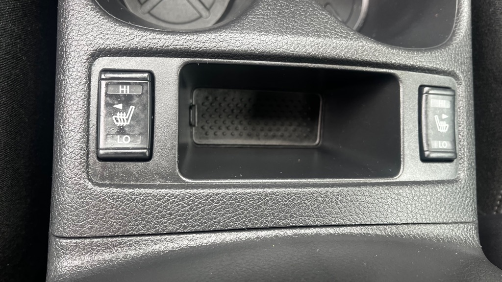 Photo 20 of this NISSAN ROGUE