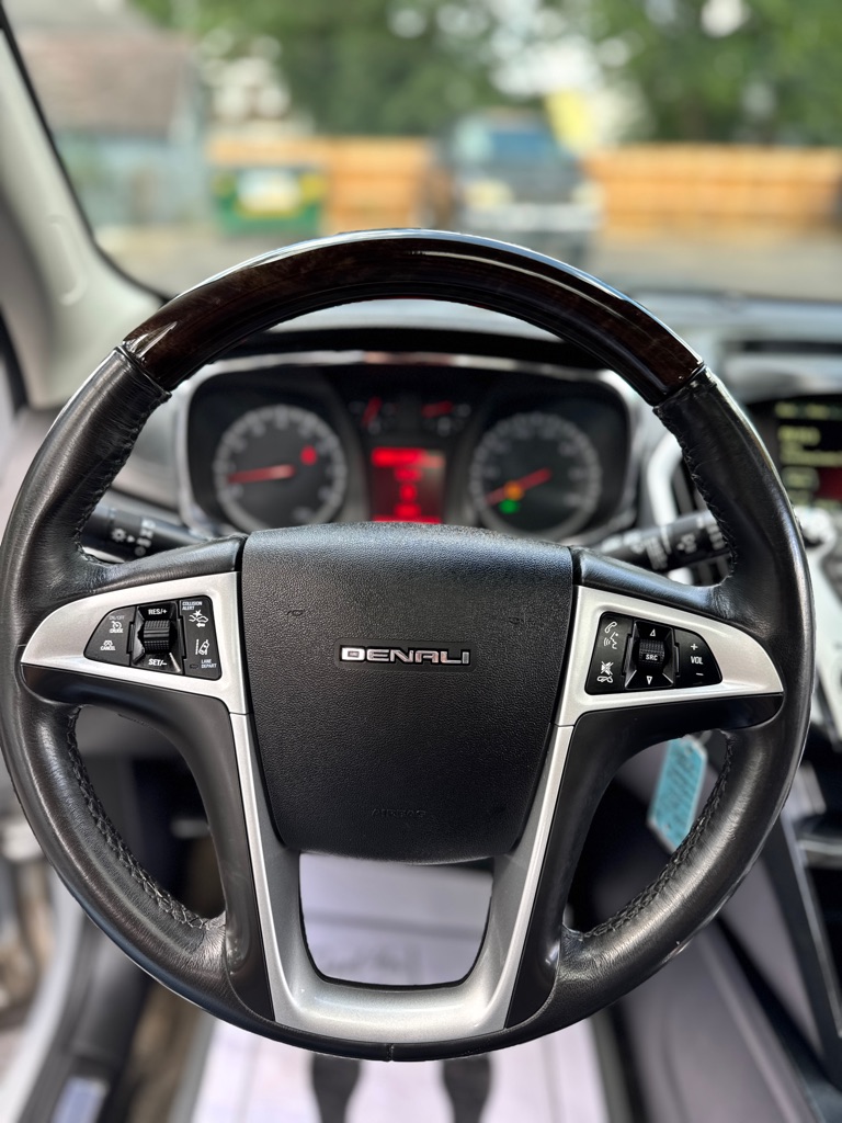 Photo 20 of this GMC TERRAIN