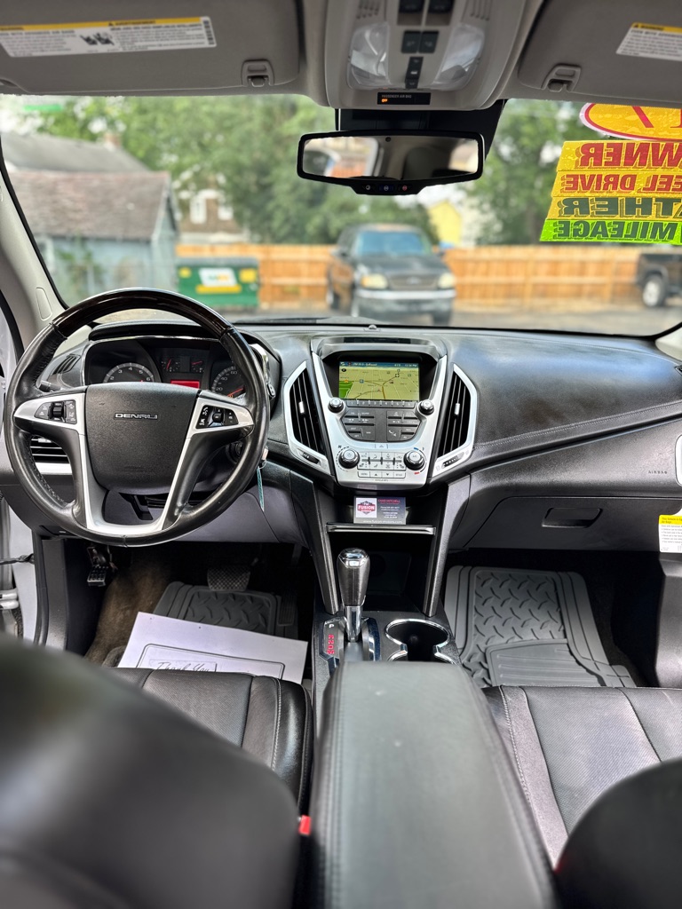 Photo 32 of this GMC TERRAIN