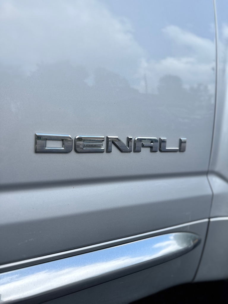 Photo 11 of this GMC TERRAIN