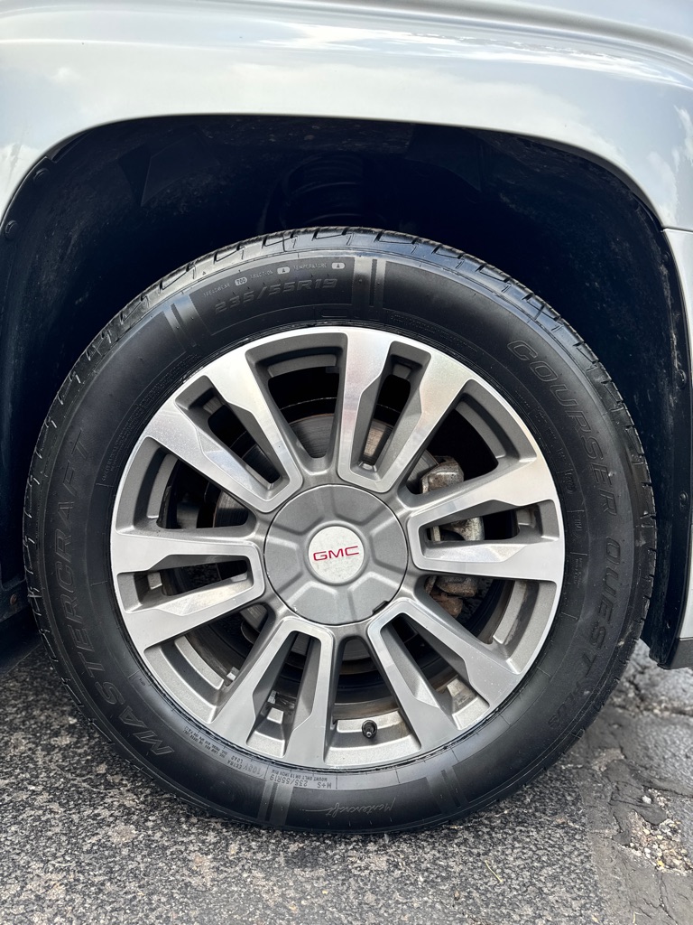 Photo 16 of this GMC TERRAIN