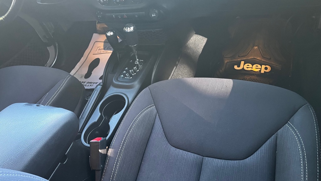 Photo 39 of this JEEP WRANGLER UNLIMI
