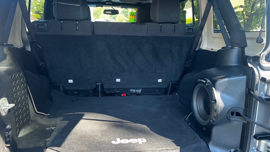 Photo 50 of this JEEP WRANGLER UNLIMI