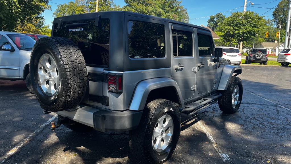 Photo 8 of this JEEP WRANGLER UNLIMI