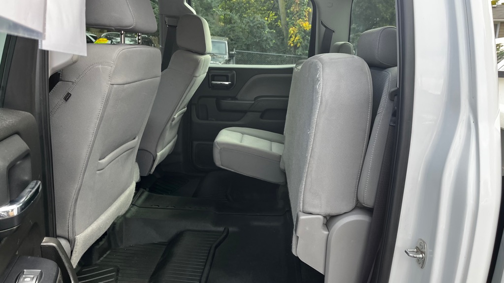 Photo 37 of this GMC SIERRA 1500