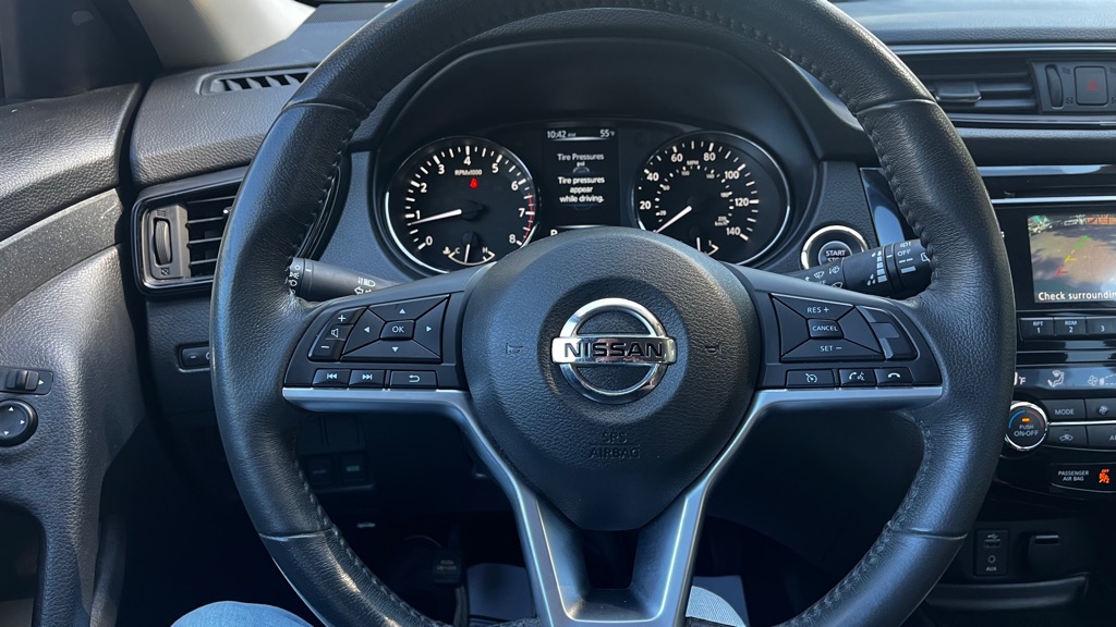 Photo 16 of this NISSAN ROGUE