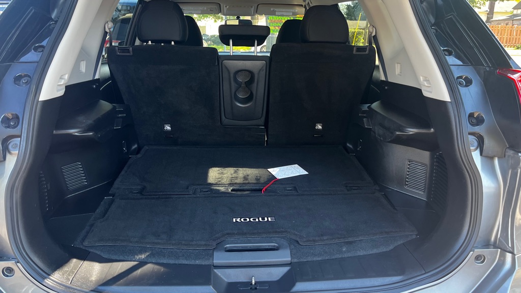 Photo 48 of this NISSAN ROGUE