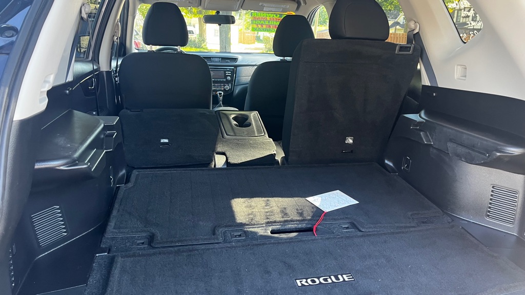Photo 47 of this NISSAN ROGUE