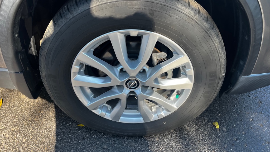 Photo 52 of this NISSAN ROGUE