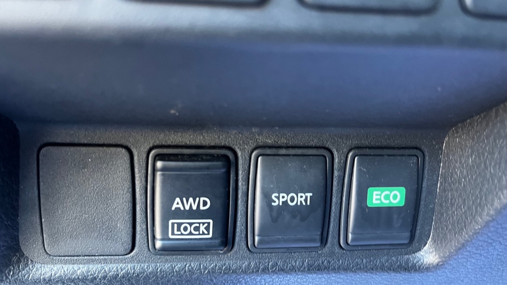 Photo 23 of this NISSAN ROGUE