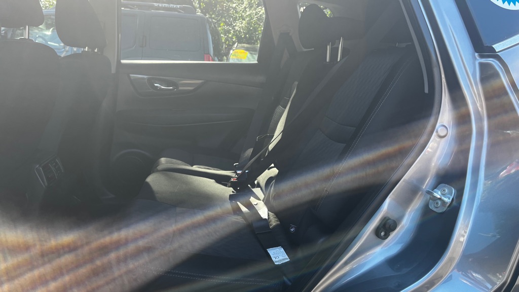Photo 36 of this NISSAN ROGUE