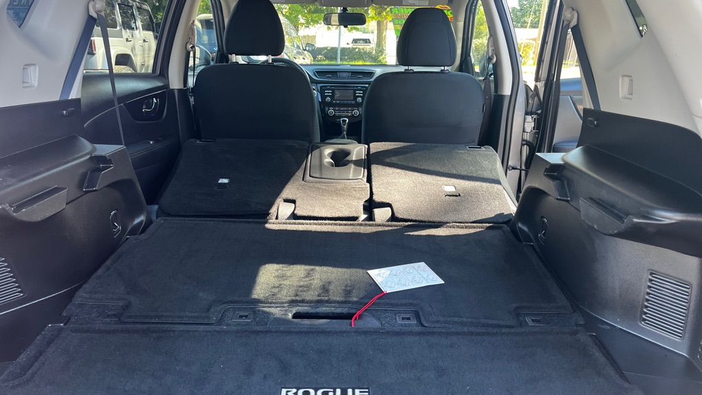 Photo 46 of this NISSAN ROGUE