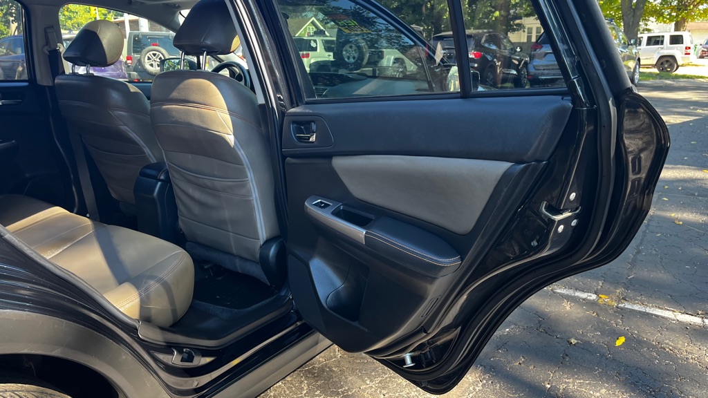 Photo 41 of this SUBARU CROSSTREK