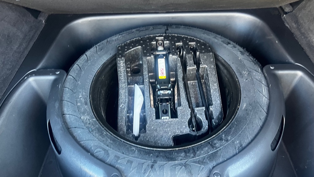 Photo 50 of this JEEP GRAND CHEROKEE