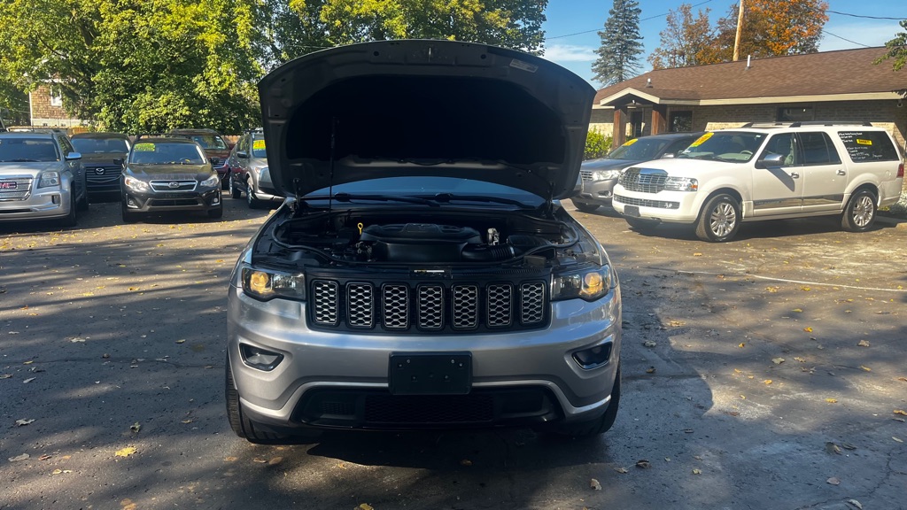 Photo 14 of this JEEP GRAND CHEROKEE