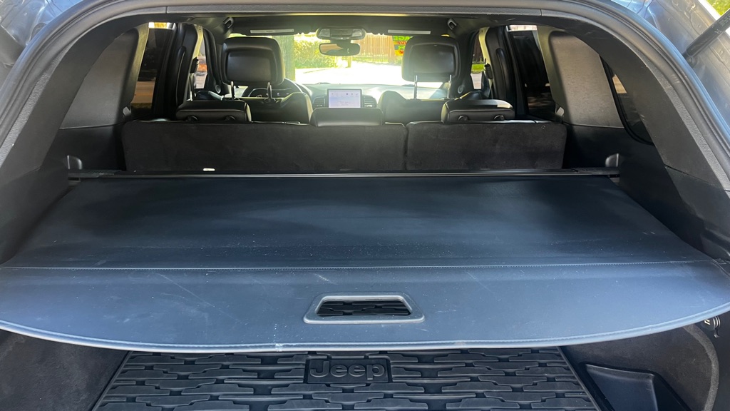 Photo 49 of this JEEP GRAND CHEROKEE