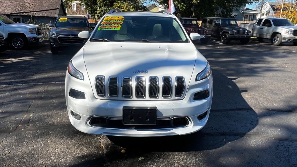 Photo 15 of this JEEP CHEROKEE