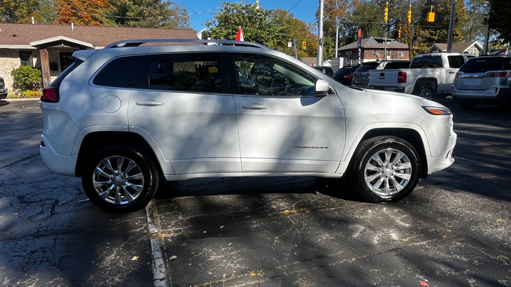 Photo 12 of this JEEP CHEROKEE