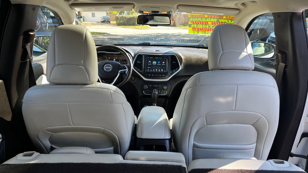 Photo 49 of this JEEP CHEROKEE
