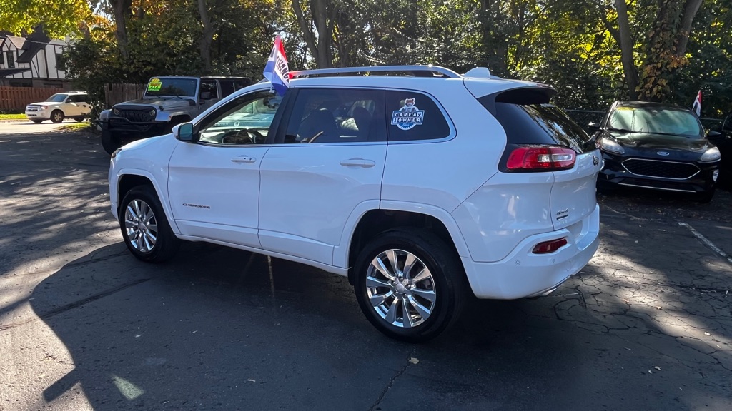 Photo 7 of this JEEP CHEROKEE