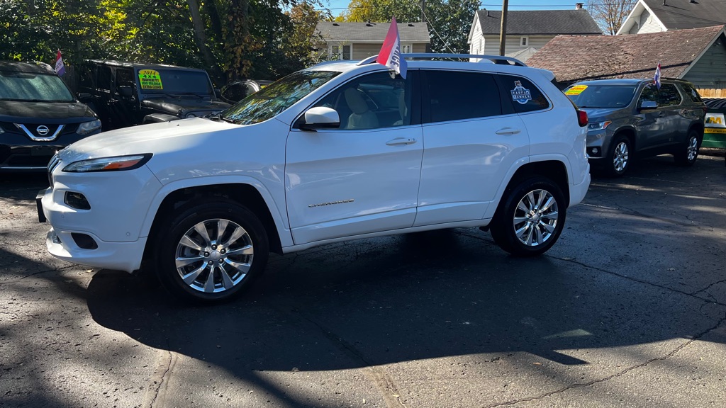 Photo 3 of this JEEP CHEROKEE