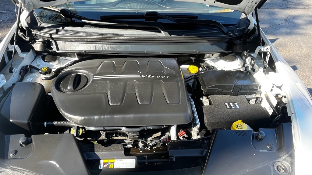 Photo 17 of this JEEP CHEROKEE