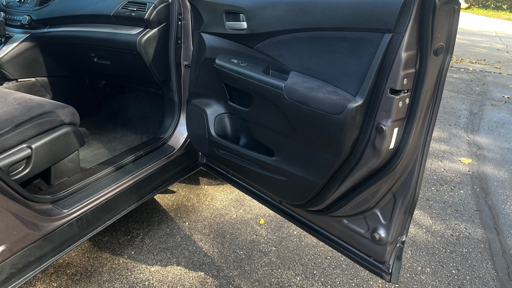 Photo 29 of this HONDA CR-V