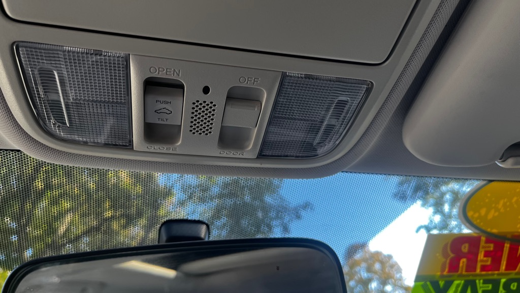 Photo 16 of this HONDA CR-V