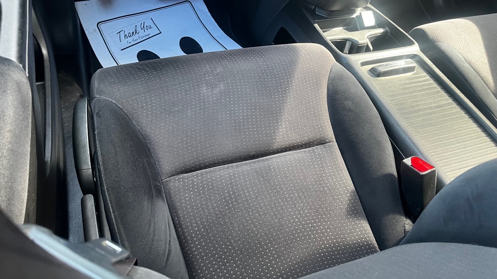 Photo 31 of this HONDA CR-V